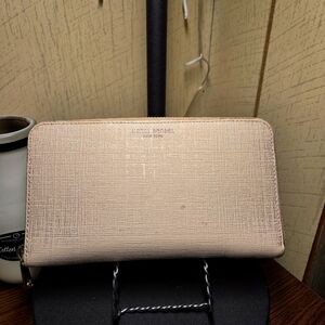 Henri Bendel Wallet